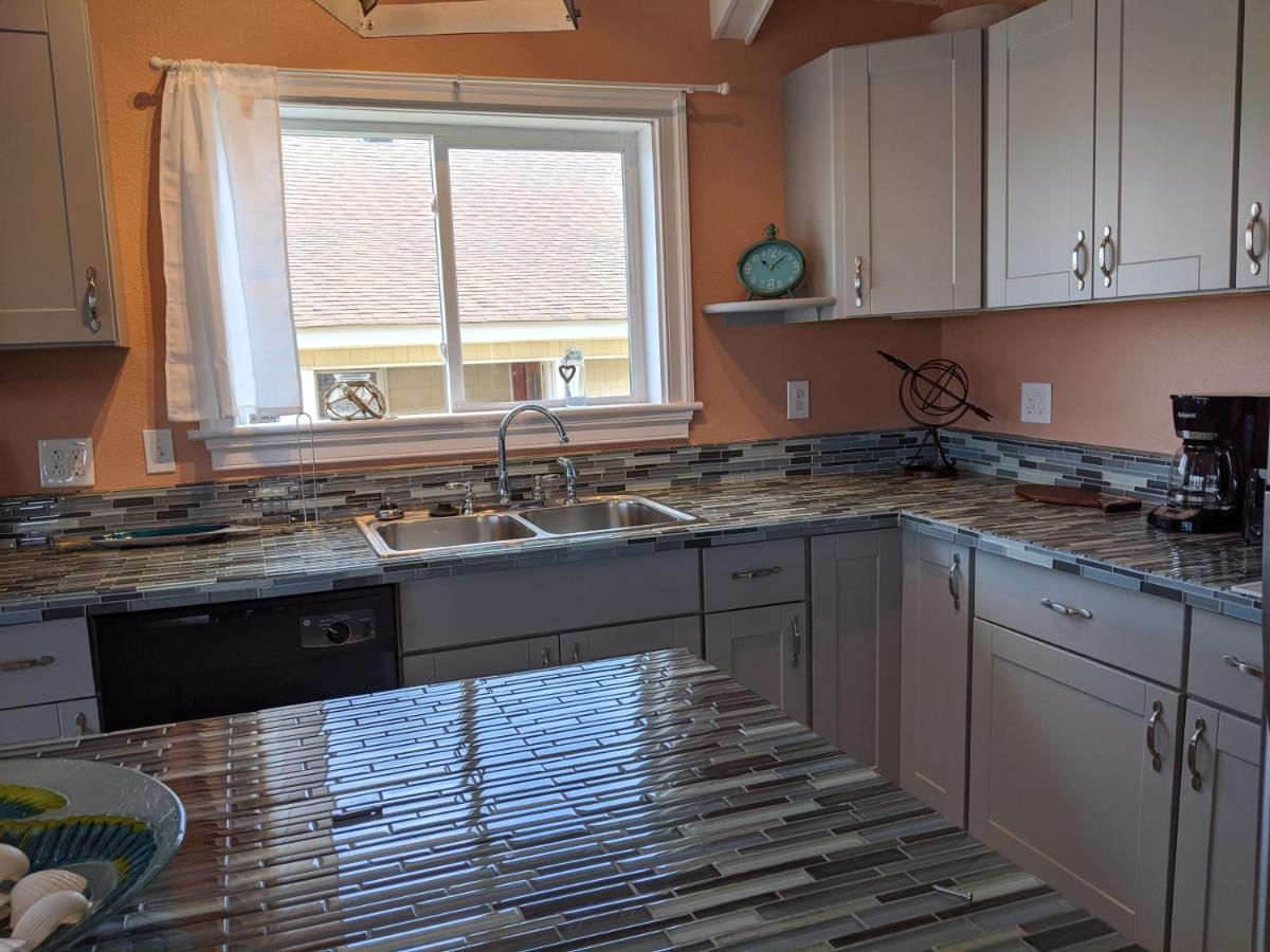 2508 Beach Rd, Semi-Oceanfront, Pool/Hot Tub Nags Head Eksteriør bilde